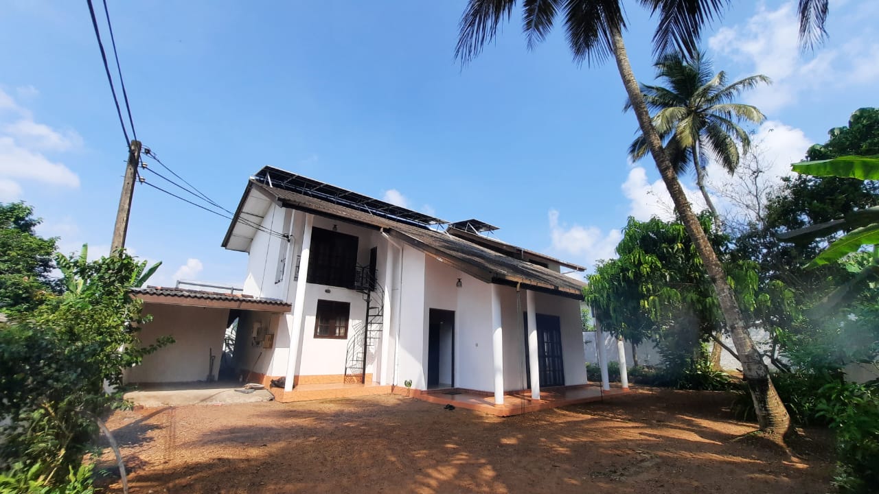 5 BR RECENTLY RENOVATED HOUSE AT POLGASOVITA, COLOMBO